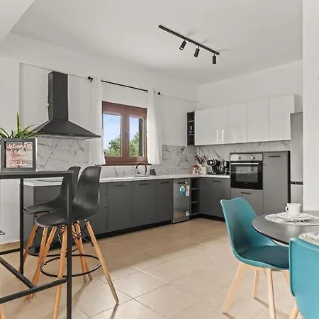 Md With Private Jacuzzi Near The