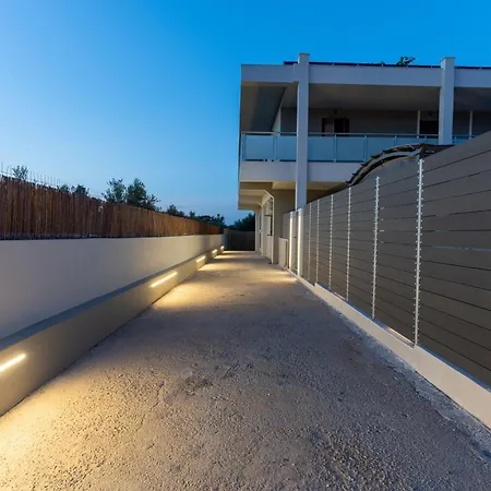 Md With Private Jacuzzi Near The *