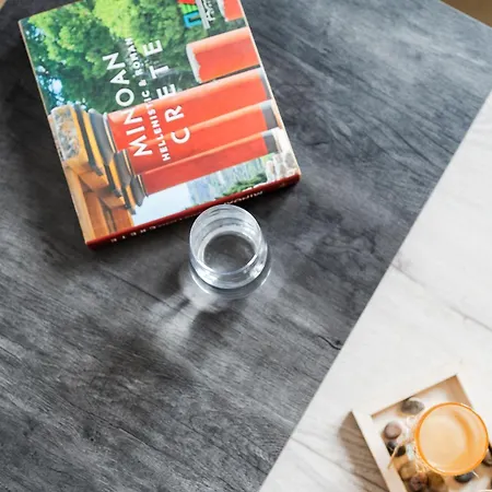 Md With Private Jacuzzi Near The ヘルソニソス