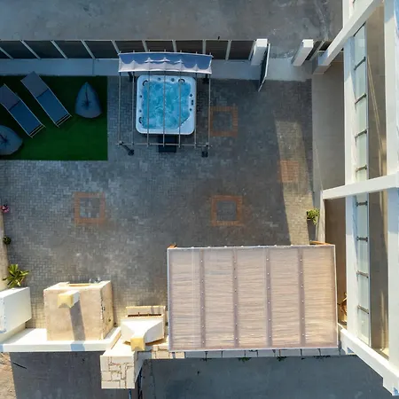 Md With Private Jacuzzi Near The * 赫索尼索斯