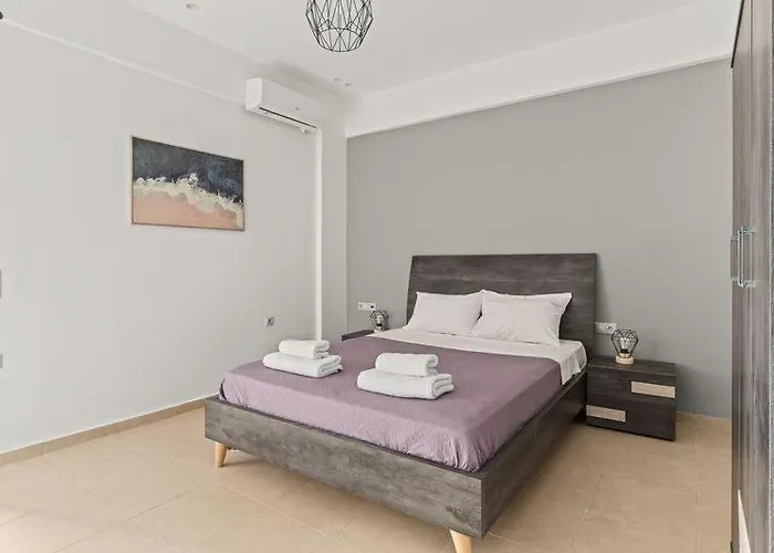 Md With Private Jacuzzi Near The Appartamento Hersonissos (Crete)