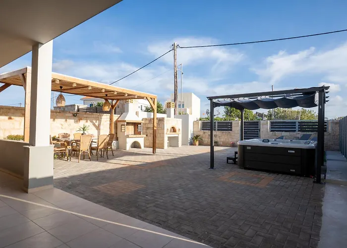 Md With Private Jacuzzi Near The Hersonissos (Crete)