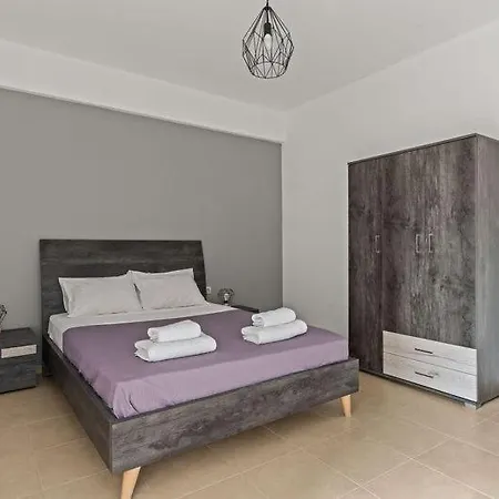 Md With Private Jacuzzi Near The Appartement *