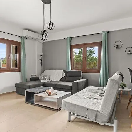 Md With Private Jacuzzi Near The