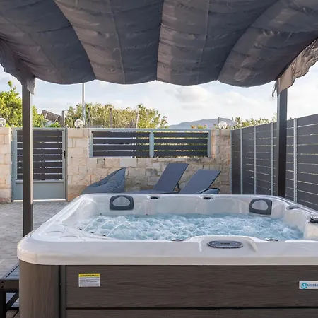 公寓 Md With Private Jacuzzi Near The 赫索尼索斯