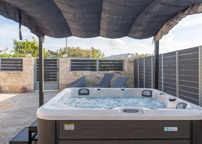 Appartement Md With Private Jacuzzi Near The Hersónissos